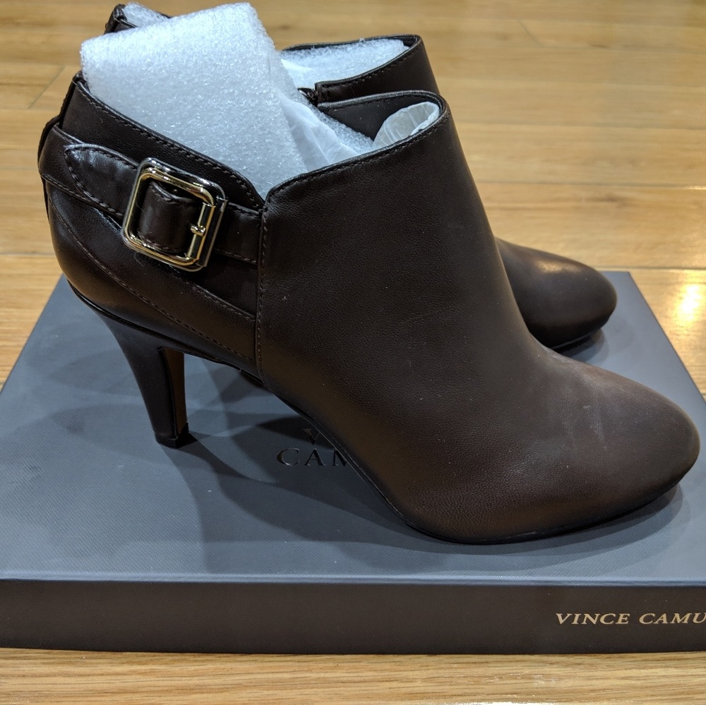 NIB Vince Camuto Vayda Boots - 8 Coffee Grind